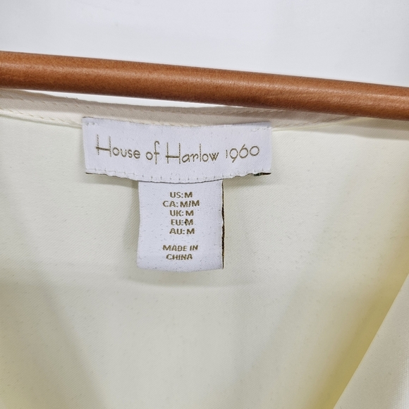 House of Harlow 1960 Ivory Satin Twist Fronr Cropped Blouse Womens Size Medium - Picture 5 of 6